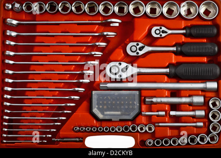 Un sacco di utensili disposti in un tollbox Foto Stock
