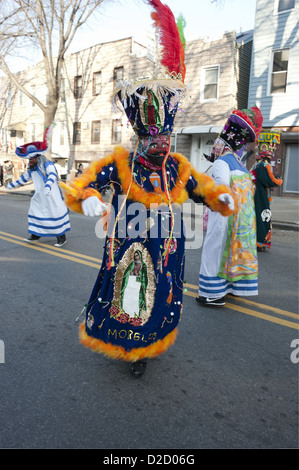 Annuale di tre re' parata del giorno nel quartiere Bushwick di Brooklyn, 2013. Foto Stock