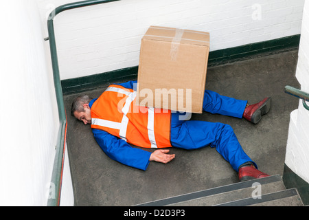 Modello rilasciato incidente sul posto di lavoro Foto Stock