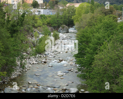 Boccole intorno a un flusso di cristallo Foto Stock