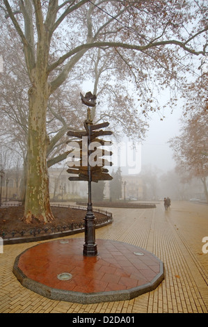 Pushkinskaya Street (Pushkin Str.) in una nebbia, Odessa, Ucraina, Europa Foto Stock