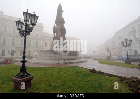 Area Caterina la Grande, imperatrice di Russia in una nebbia, Odessa, Ucraina, Europa Foto Stock