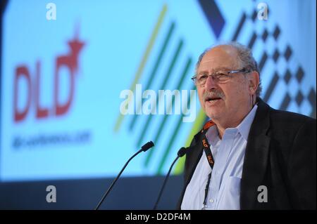 Monaco di Baviera/Germania - 21 gennaio: Yossi Vardi apre la seconda giornata della Vita Digitale Design (DLD) Conferenza in occasione del Forum di HVB nel Gennaio 21, 2013 a Monaco di Baviera, Germania. DLD è una conferenza internazionale e la cultura che collega i nuovi media, business e i leader sociali, formatori di opinione e di investitori per la conversazione di crossover e di ispirazione. (Foto: picture alliance/Jan Haas) Foto Stock