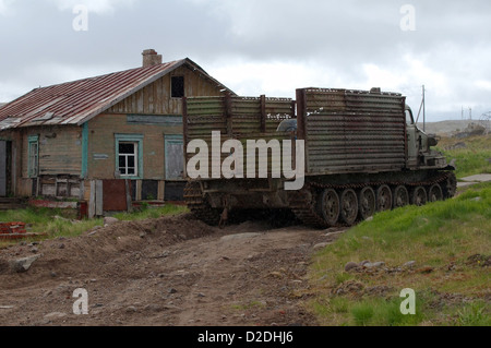 Caterpillar cross-country il veicolo a-T, Dalniye Zelentsy, il Mare di Barents, regioni artiche, Russia Foto Stock