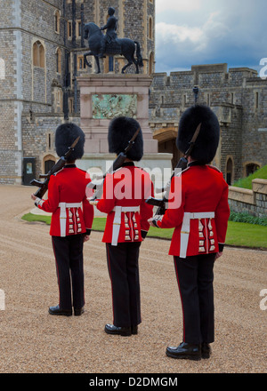 Modifica della guardia al Castello di Windsor Foto Stock