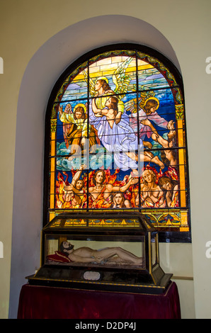 Interior Vecchia San Cattedrale o Duomo di San Juan Bautista vetrata, Puerto Rico Foto Stock
