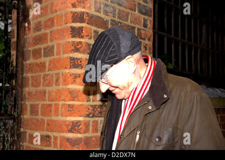 Oxford, Regno Unito. Xxi Jan 2013. Attore Sir Patrick Stewart arriva a Oxford Unione, a Oxford, questa sera, dove sarà lui a parlare della sua vita e la sua carriera. Credito: Pete Lusabia/Alamy Live News Foto Stock