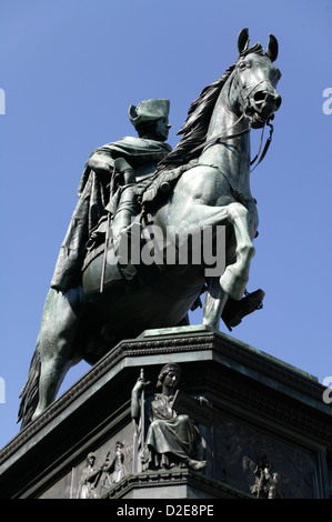 Berlino, Germania, la statua equestre di Federico il Grande, il viale Unter den Linden Foto Stock