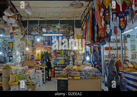 Spezie e negozi di souvenir, Marrakech, Marocco Foto Stock