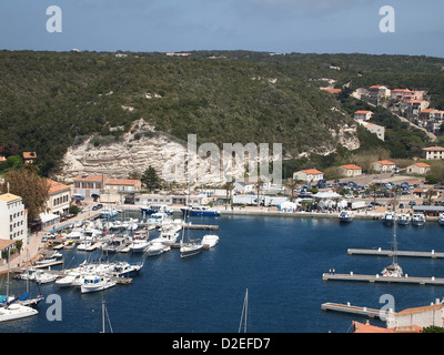 Una vista sul porto di Bonifacio Foto Stock