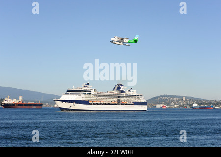 Celebrity Millennium lasciando Vancouver. Foto Stock