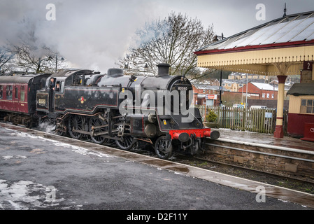 East Lancashire railway ELR Inverno Gala di vapore a Ramsbottom stazione. La Principessa Elisabetta classe serbatoio del motore n. 80080 Foto Stock