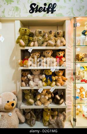 Steiff orsacchiotti display in un negozio, REGNO UNITO Foto Stock