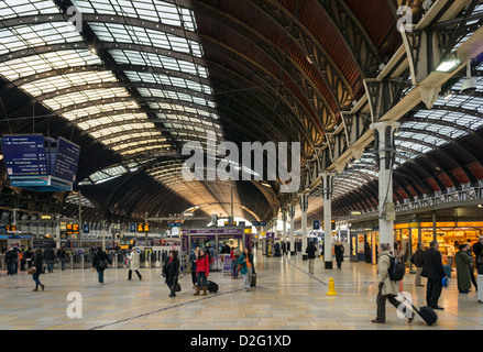 La stazione di Paddington concourse, London, England, Regno Unito Foto Stock