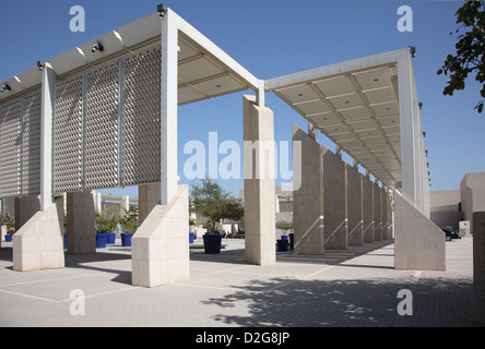 Il Museo Nazionale del Bahrain - ingresso cortile Foto Stock