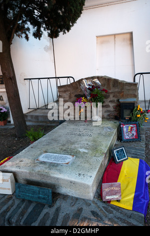 La tomba di Antonio Machado e sua madre nel cimitero di Collioure nel sud della Francia. Foto Stock