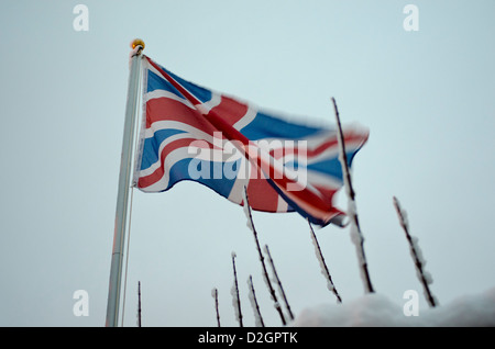 Union Jack flag in presenza di neve Foto Stock