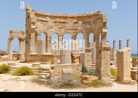 Leptis Magna. La Libia. Mercato romano. Uno dei due padiglioni ottagonale che erano la configurazione con bancarelle in modo traders potrebbe vendere merci Foto Stock