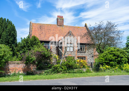 Tradizionale in mattoni e pietra focaia Country House a Potter Heigham NORFOLK REGNO UNITO Foto Stock