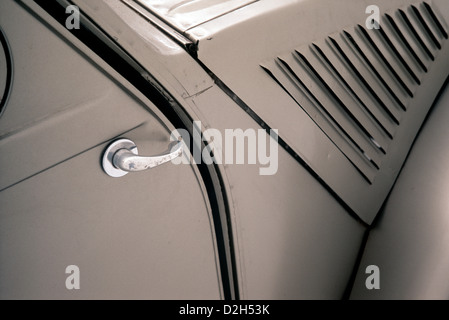 Maniglia della porta classic 1950 Citroen 2CV, studio fotografico Foto Stock