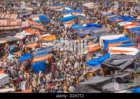 Affollato mercato Lalibela, Amhara Region, Etiopia settentrionale Foto Stock