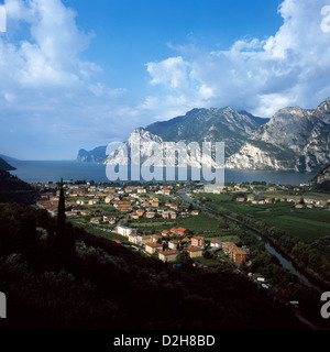 Torbole, Italia, vista di Torbole sul lago di Garda Foto Stock