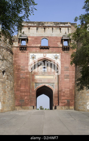 Vista della bara Darwaja (grande cancello). Ingresso al red fort di Delhi, India Foto Stock