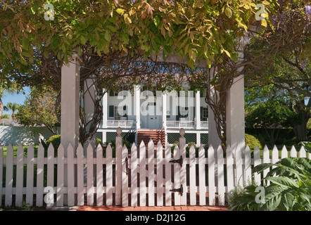 Callender House, stile Revival Greco (1855), storico quartiere vicino al centro di Victoria, Texas, Stati Uniti d'America Foto Stock