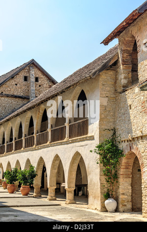 Timios Stavròs monastero ortodosso in villaggio Omodos su Cipro Foto Stock