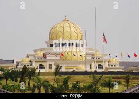 Vista del Palazzo Reale (nuovo), Istana Negara, Kuala Lumpur, Malesia Foto Stock