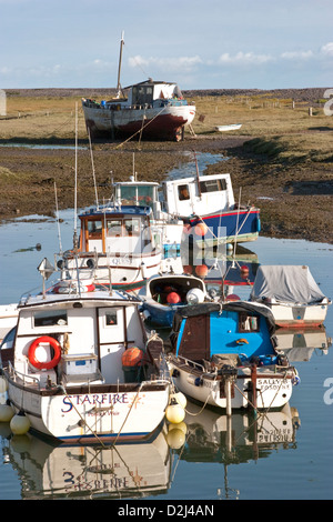 Barche ormeggiate in Porlock Weir Harbour, Porlock, Somerset, Inghilterra, Regno Unito Foto Stock