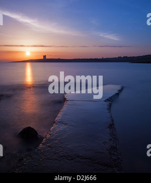 Tramonto su San Marco Bay, Malta Foto Stock