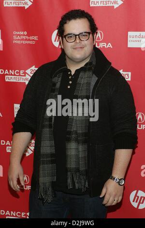 Park City, Utah, Stati Uniti d'America. Il 25 gennaio 2013. Josh Gad presso gli arrivi per lavori su Premiere 2013 Sundance Film Festival, Eccles Theatre, Park City, UT 25 gennaio 2013. Foto di: James Atoa/Everett raccolta/ Alamy Live News Foto Stock