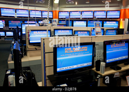 Berlino, Germania, Dipartimento di Elettronica TV market Saturno a Potsdamer Platz Foto Stock