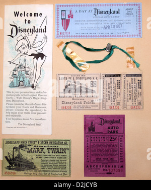 Disneyland scrapbook pagina dal 1957 Foto Stock