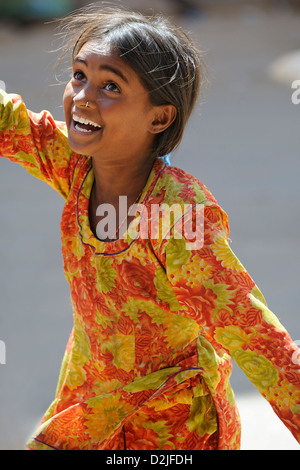 Sorridente ragazza giovane Foto Stock