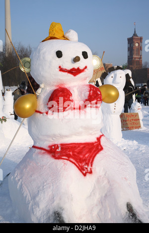 Berlino, Germania, Snowman dimostrazione contro il cambiamento climatico da parte dell'initiator Entegra Foto Stock