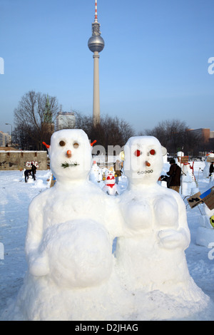 Berlino, Germania, Snowman dimostrazione contro il cambiamento climatico da parte dell'initiator Entegra Foto Stock