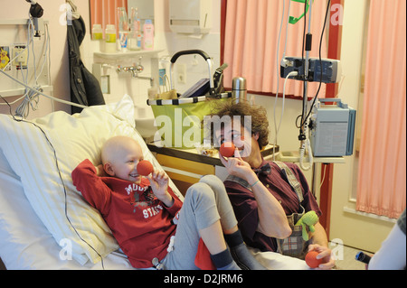 Freiburg, Germania, ospedale clown sul cancro ward Foto Stock