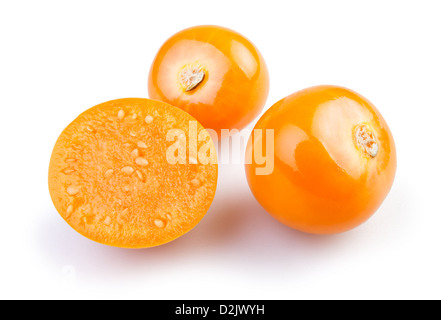 Physalis tagliati su sfondo bianco Foto Stock