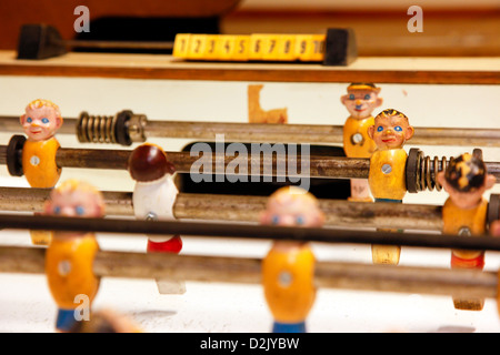 Amburgo, in Germania, in particolare di un vecchio foosball tabella Foto Stock