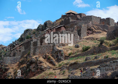 Fortezza Inca di Pisac sopra la valle sacra in Perù Foto Stock