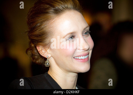 Vera Farmiga arriva al venticinquesimo Santa Barbara International Film Festival il 12 febbraio 2010. (Foto di Scott London) Foto Stock