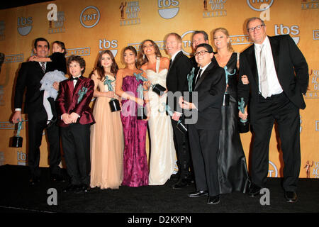 TY BURRELL & AUBREY ANDERSON-Emmons & NOLAN GOULD & ARIEL WINTER & SARAH HYLAND & SOFIA VERGARA & JESSE TYLER FERGUSON e ERIC ST Foto Stock