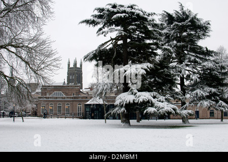 Camera della pompa giardini in inverno, Leamington Spa Warwickshire, Regno Unito Foto Stock