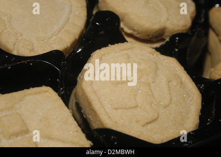 Pastafrolla scozzese biscotti in contenitore di plastica Foto Stock