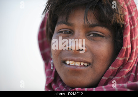 Sorridente ragazza giovane Foto Stock