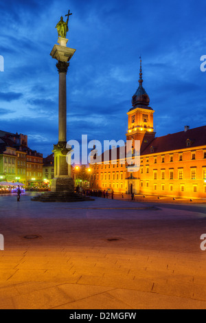 La piazza del castello sulla Città Vecchia di Varsavia, Polonia, sito Patrimonio Mondiale dell'UNESCO. Foto Stock