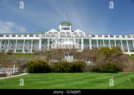 Vista del Grand Hotel da prato anteriore, isola di Mackinac, Lago Huron, Michigan, Stati Uniti d'America Foto Stock