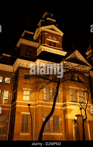 Night Shot del vecchio municipio edificio, parte di Whatcom County Museum Complex, Bellingham, nello Stato di Washington, USA Foto Stock